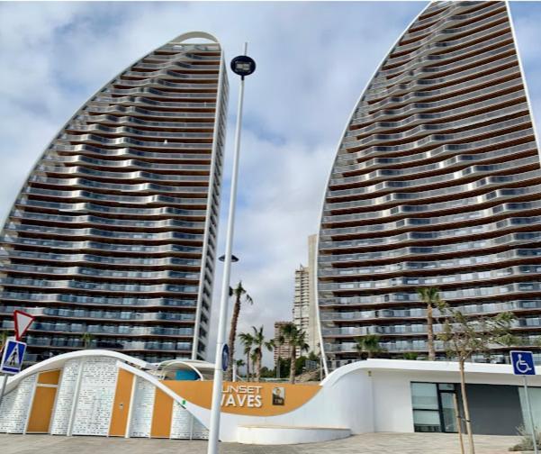 Sunset Waves Benidorm By Mar Holidays ภายนอก รูปภาพ